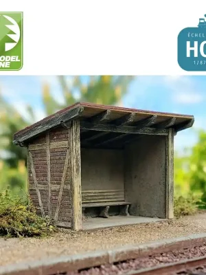 Abri voyageurs (train ou bus) à colombages (kit) HO Model Scene 98522 | Neu eingetroffen