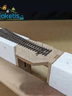 Halterung für Weichenmotor mit positivem Relief, gerade eingleisig, MOD20500 - Nur noch wenige
