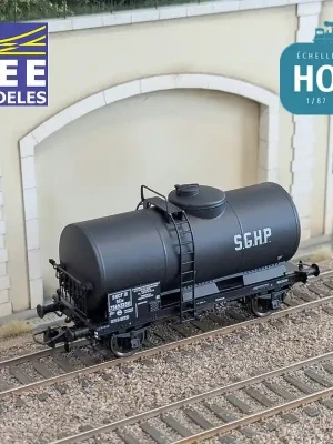 Ausverkauf - Wagon citerne pétrole SGHP SNCF Ep III HO REE WB-867