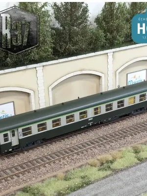 Voiture voyageurs USI B10t courte bogie Y16 vert/gris SNCF Ep IVb avec éclairage HO R37 42503 | Neu eingetroffen
