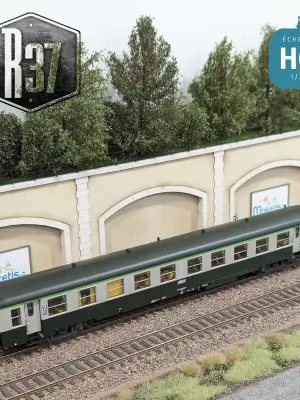Online bestellbar | Voiture voyageurs USI B10t longue bogie Y16 vert/gris SNCF Ep IVb avec éclairage HO R37 42509
