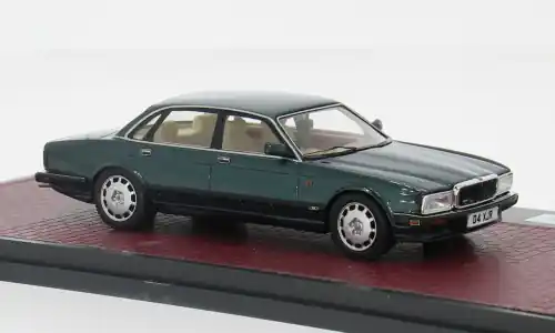Jaguar XJR (XJ40), blau, 1991, 1 43, Matrix - Herstellerpreis
