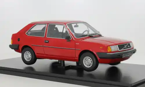 Volvo 343, rot, 1982, 1 18, Triple 9 Collection | Herstellerpreis