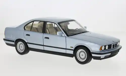 BMW 535i (E34), hellblau, 1988, 1 18, Minichamps | Hammerpreis